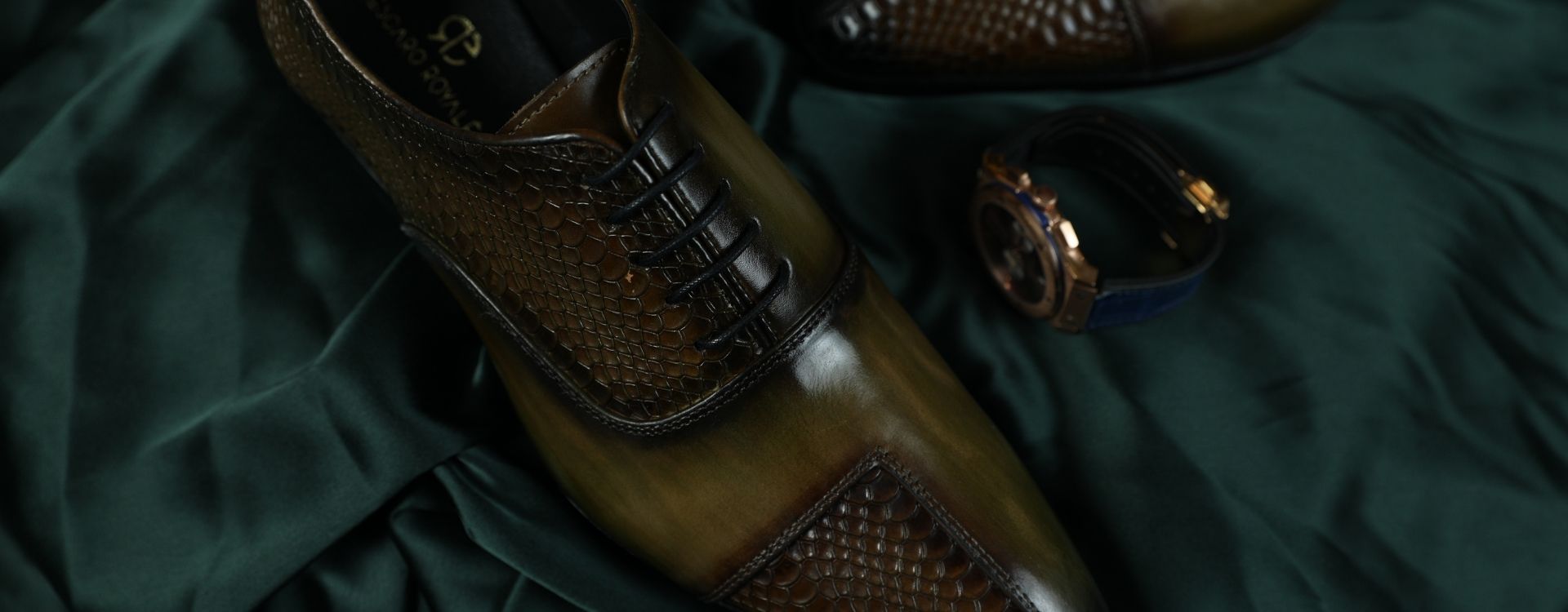 The beauty of full grain leather - the foundation of good long-lasting leather shoes